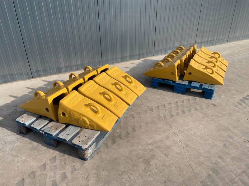 Cat 365 / 374 / 385 / 390 Tips - Корпа за Градежна машина: слика 1 Cat 365 / 374 / 385 / 390 Tips - Корпа за Градежна машина: слика 1