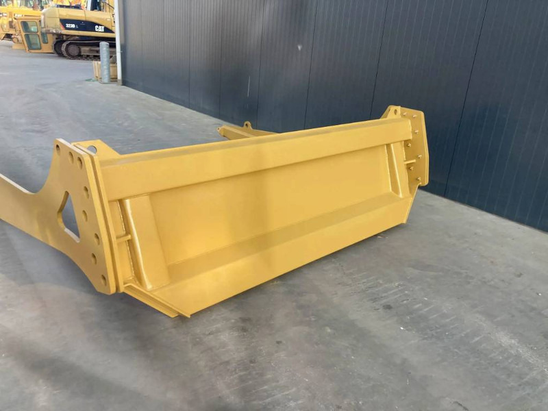 Cat 730 NG - Заден лифт за утовар за Градежна машина: слика 3 Cat 730 NG - Заден лифт за утовар за Градежна машина: слика 3