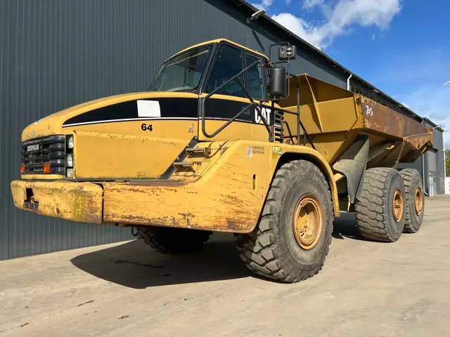 Cat 740 - Зглобен истоварувач: слика 1 Cat 740 - Зглобен истоварувач: слика 1