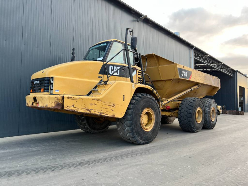 Cat 740 - Зглобен истоварувач: слика 1 Cat 740 - Зглобен истоварувач: слика 1