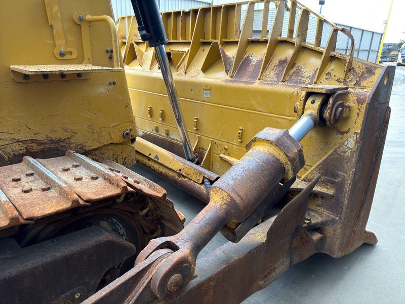 Булдожер Cat D8T - CE: слика 16