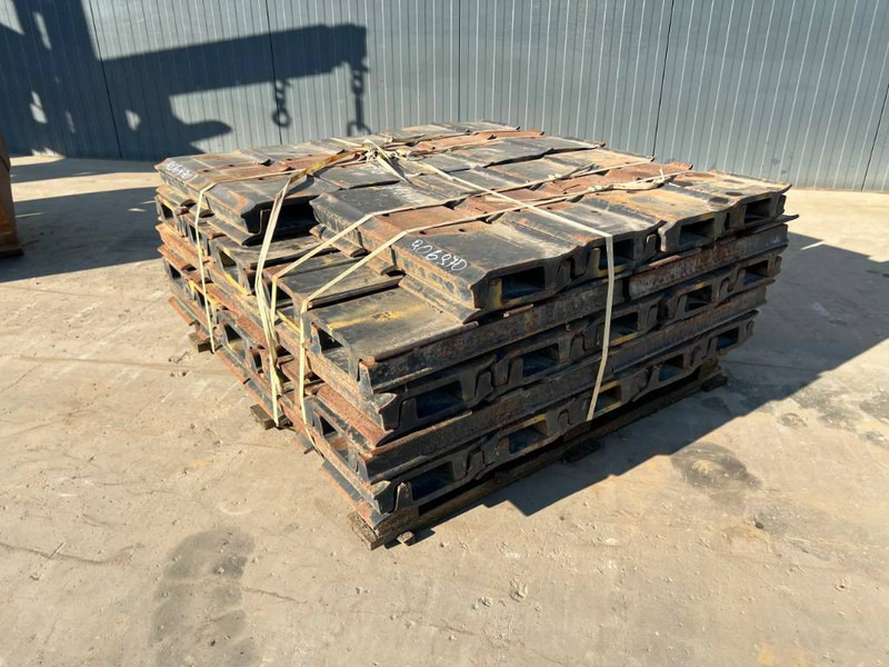 Cat 330C / 330D / 336D / 336E / 336F Shoes - Додаток за Градежна машина: слика 1 Cat 330C / 330D / 336D / 336E / 336F Shoes - Додаток за Градежна машина: слика 1