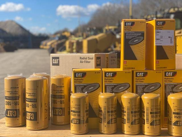 Cat Large - After 1000 Working Hours - Додаток за Градежна машина: слика 1 Cat Large - After 1000 Working Hours - Додаток за Градежна машина: слика 1