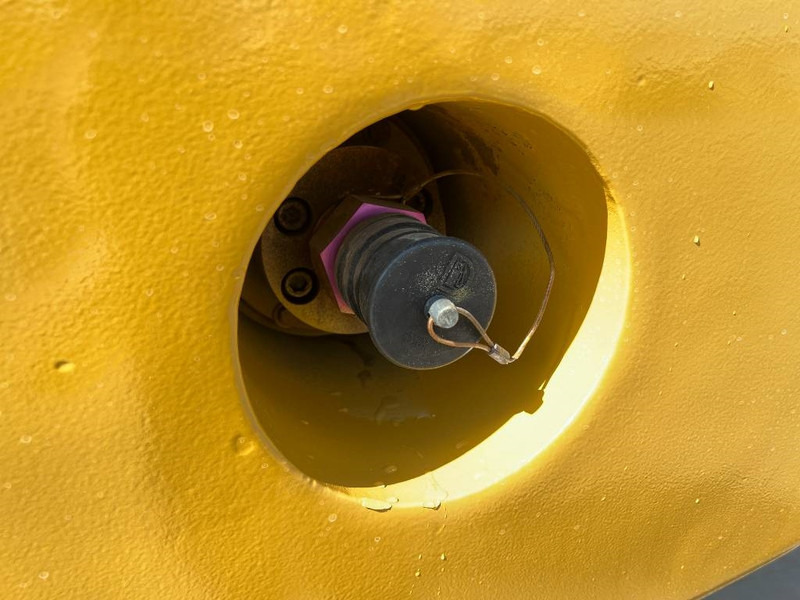 Лизинг на Cat 740 Water Truck Cat 740 Water Truck: слика 19