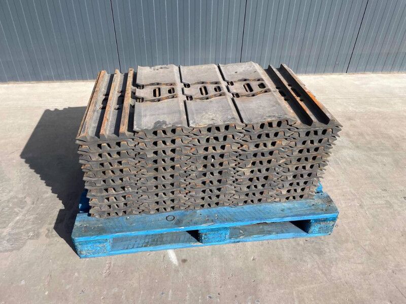 Hyundai R210 / R215 / R220 / R235 / R250 / R260 - Рамка/ Шасија за Градежна машина: слика 4 Hyundai R210 / R215 / R220 / R235 / R250 / R260 - Рамка/ Шасија за Градежна машина: слика 4