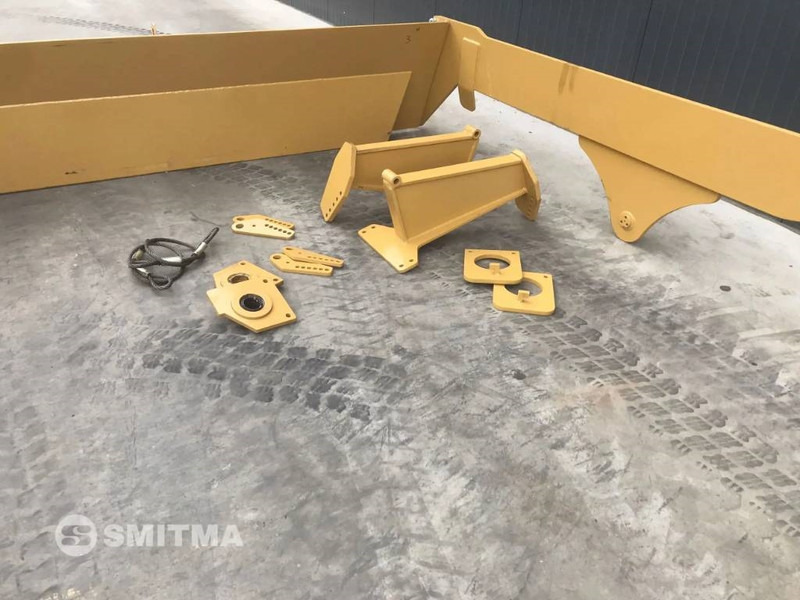 Volvo A40G - Заден лифт за утовар за Градежна машина: слика 5 Volvo A40G - Заден лифт за утовар за Градежна машина: слика 5