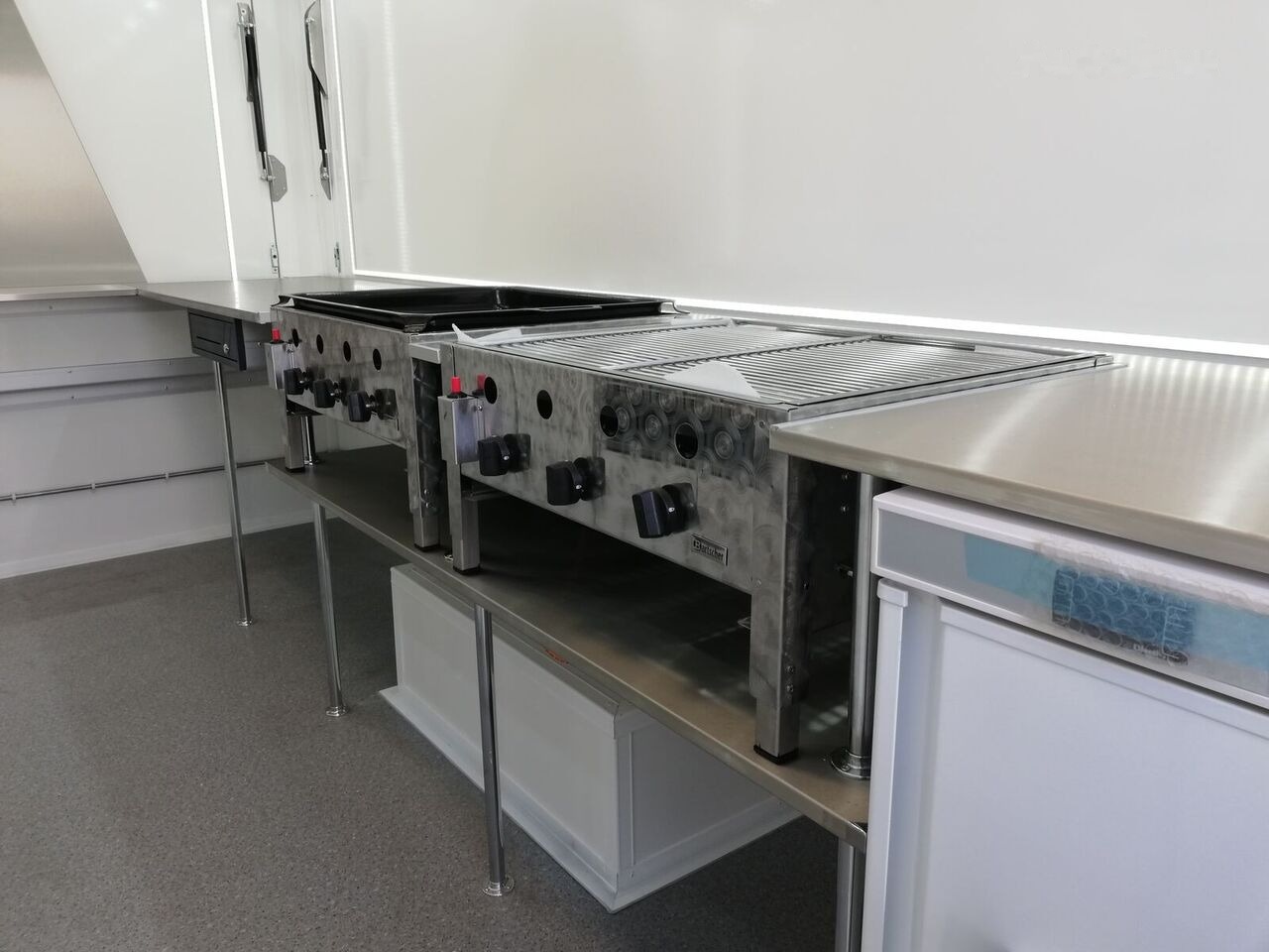 Нов Приколка за продажба на добра Bannert ***NA ZAMÓWIENIE*** IMBISS: слика 20 Нов Приколка за продажба на добра Bannert ***NA ZAMÓWIENIE*** IMBISS: слика 20