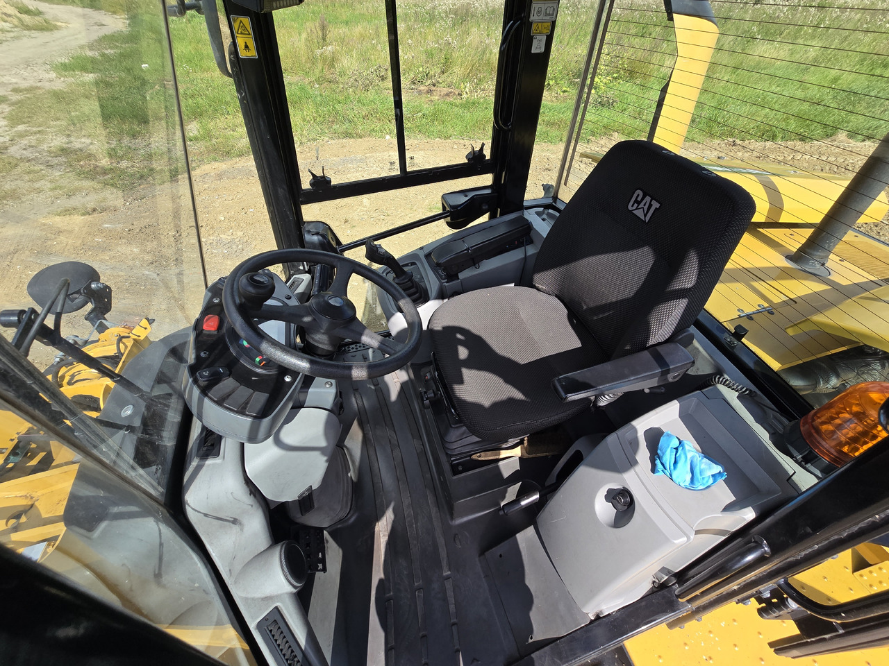 CATERPILLAR 918 M - Натоварувач на тркала: слика 2 CATERPILLAR 918 M - Натоварувач на тркала: слика 2