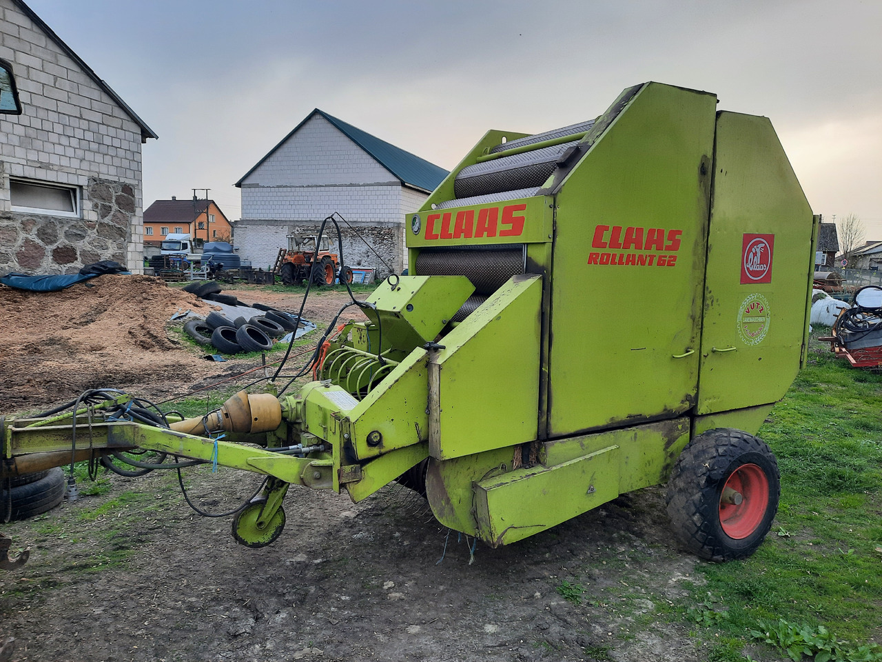 CLAAS ROLLANT 62 - Балирка за тркалезни бали: слика 1 CLAAS ROLLANT 62 - Балирка за тркалезни бали: слика 1