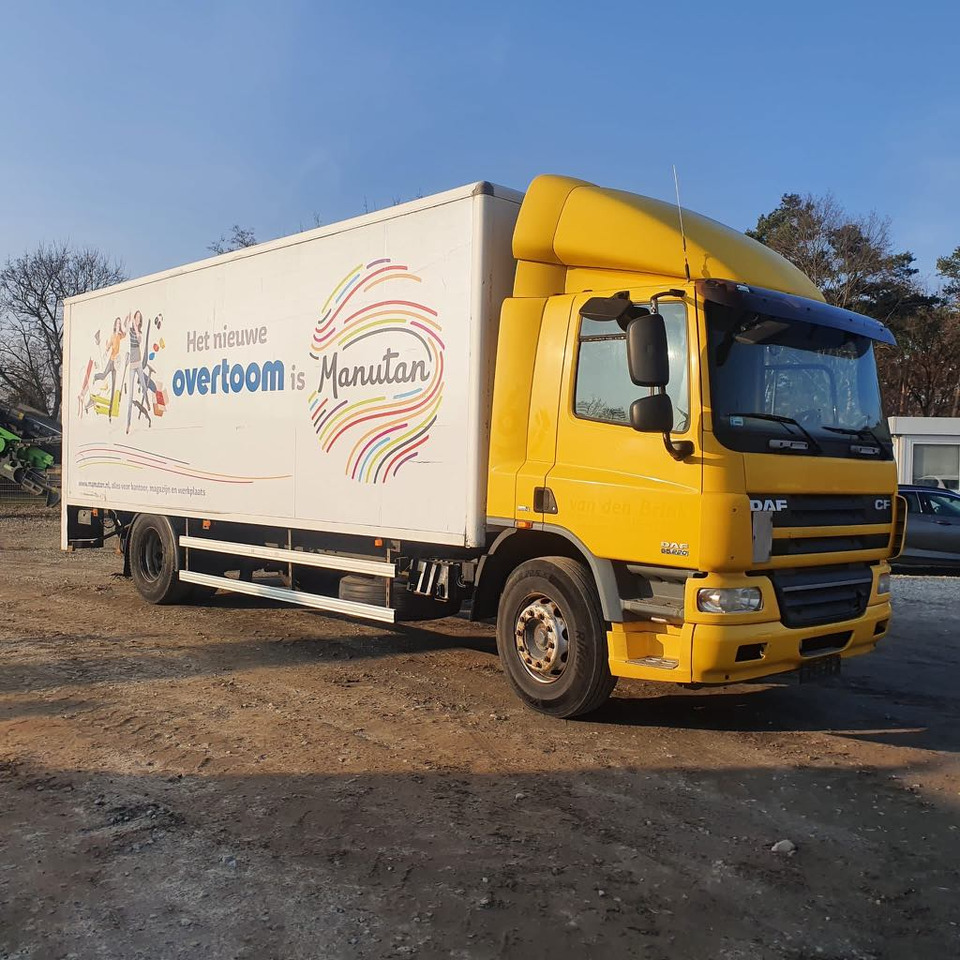 DAF CF 65.220 - Камион сандучар: слика 2 DAF CF 65.220 - Камион сандучар: слика 2