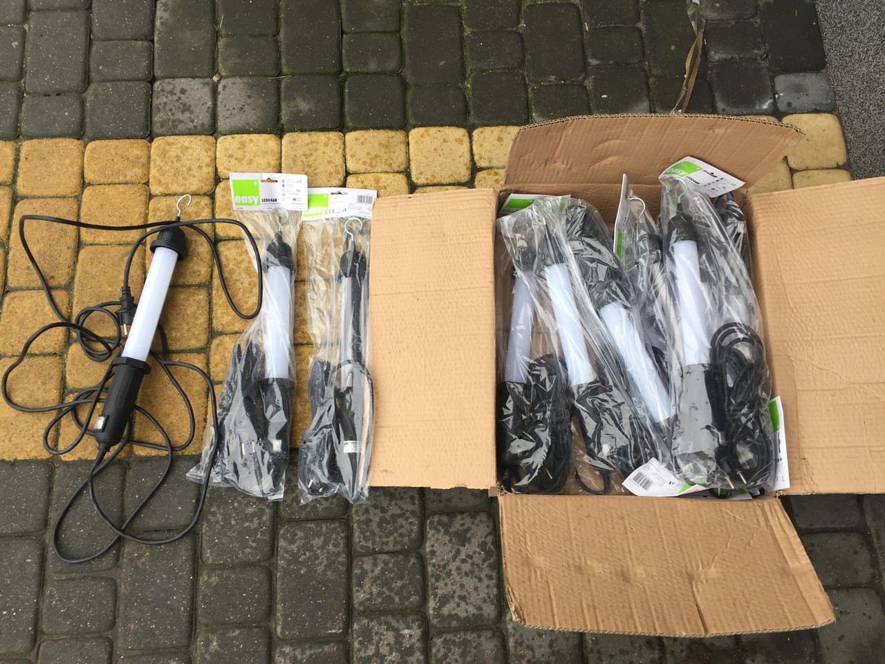 Lampa warsztatowa na 5 metrowym przewodzie zasilającym - Друга машина: слика 1 Lampa warsztatowa na 5 metrowym przewodzie zasilającym - Друга машина: слика 1
