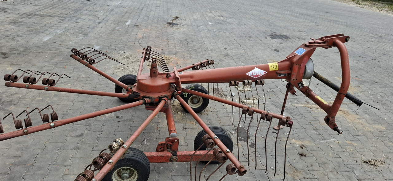 KUHN GA 300 GM - Превртувач и гребло: слика 4 KUHN GA 300 GM - Превртувач и гребло: слика 4