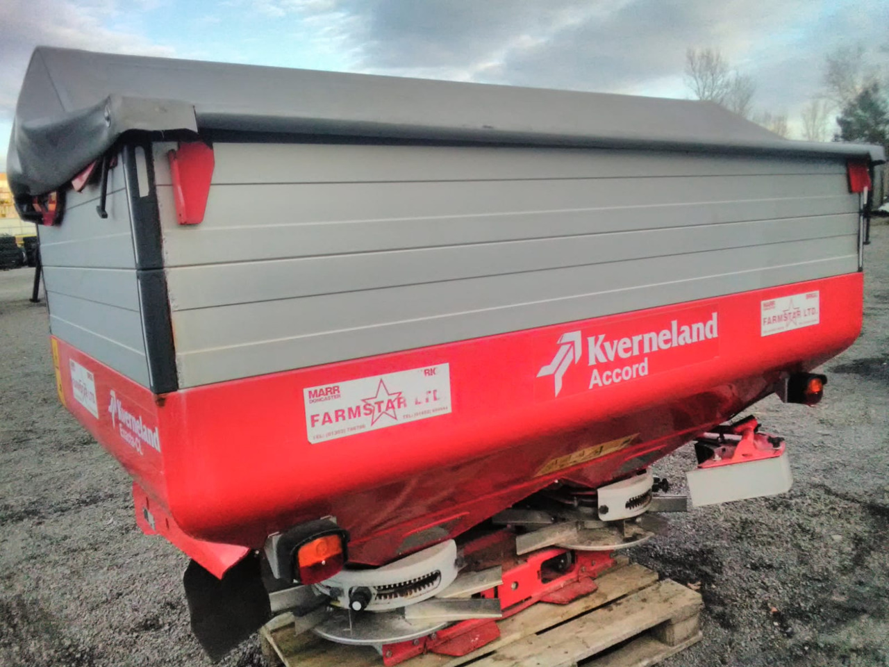 KVERNELAND EXACTA – CL - Распрскувач на вештачко ѓубриво: слика 4 KVERNELAND EXACTA – CL - Распрскувач на вештачко ѓубриво: слика 4