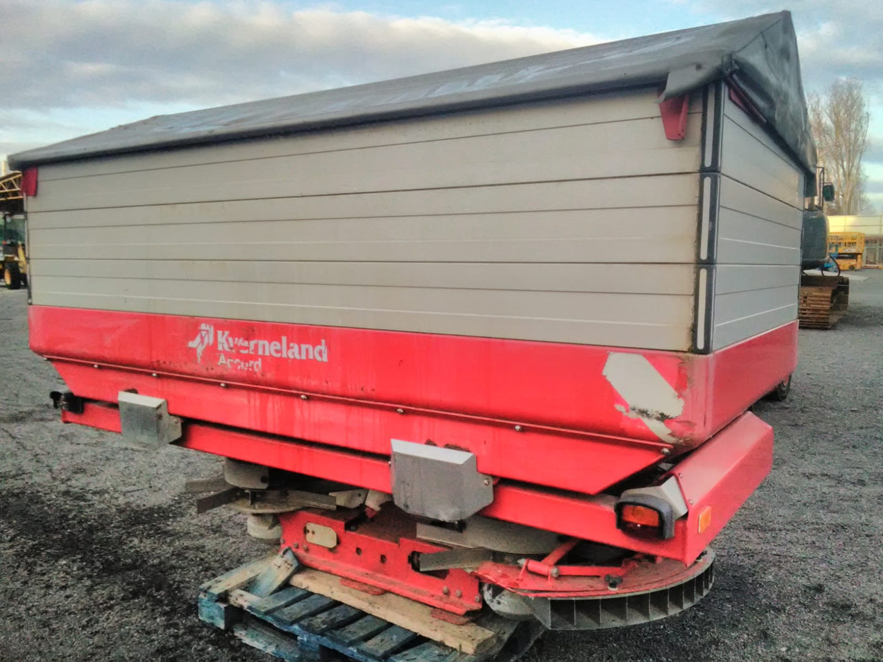 KVERNELAND EXACTA – TL - Распрскувач на вештачко ѓубриво: слика 3 KVERNELAND EXACTA – TL - Распрскувач на вештачко ѓубриво: слика 3