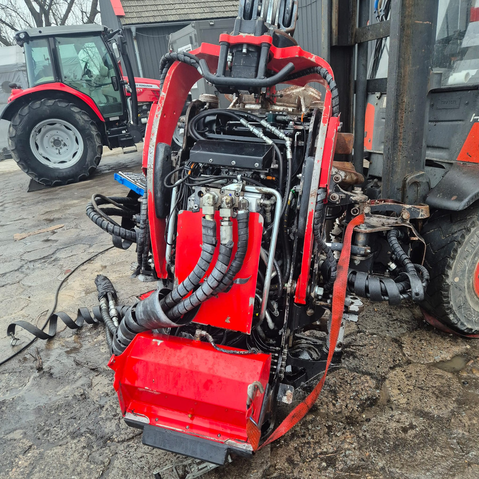 Komatsu C144 - Секач на стебла: слика 2 Komatsu C144 - Секач на стебла: слика 2