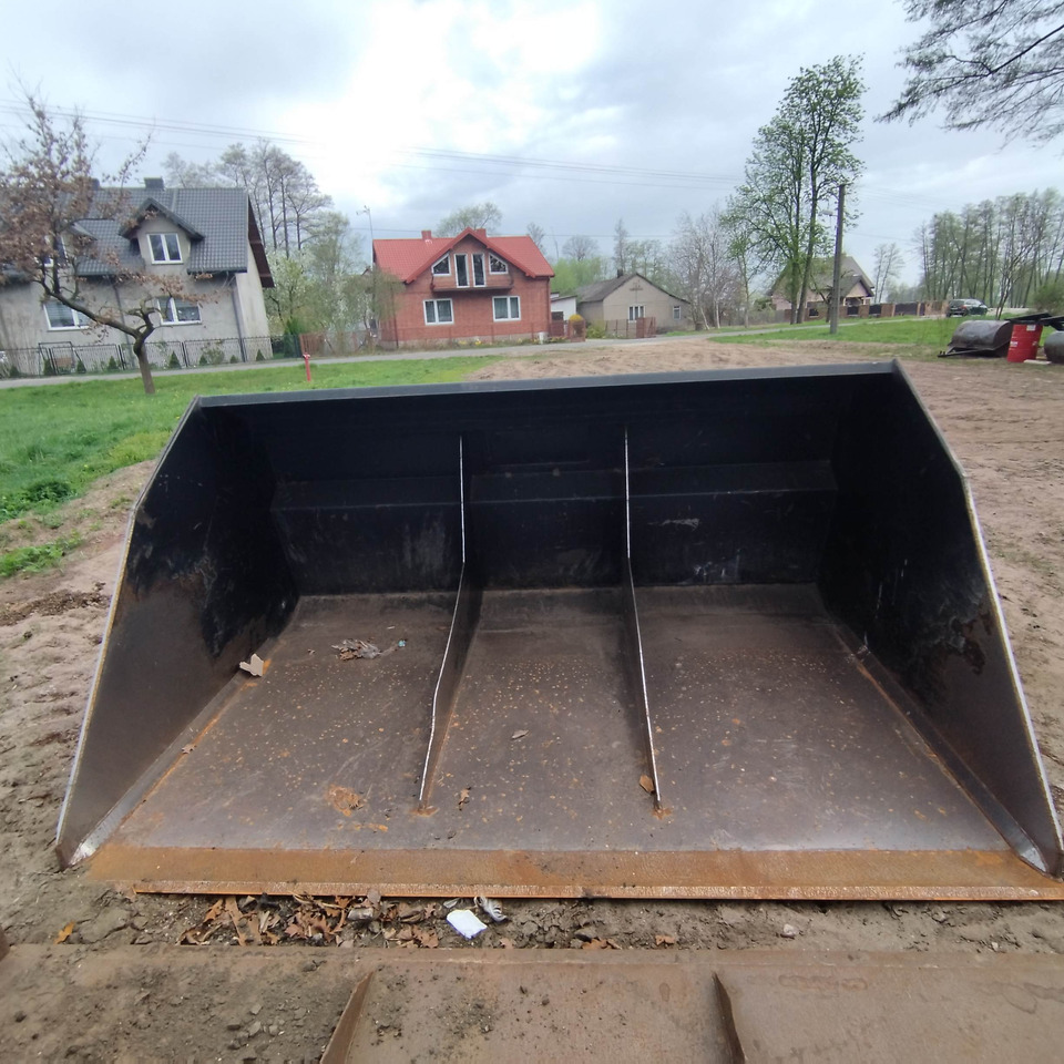 Manitou - Корпа за натоварувач: слика 4 Manitou - Корпа за натоварувач: слика 4