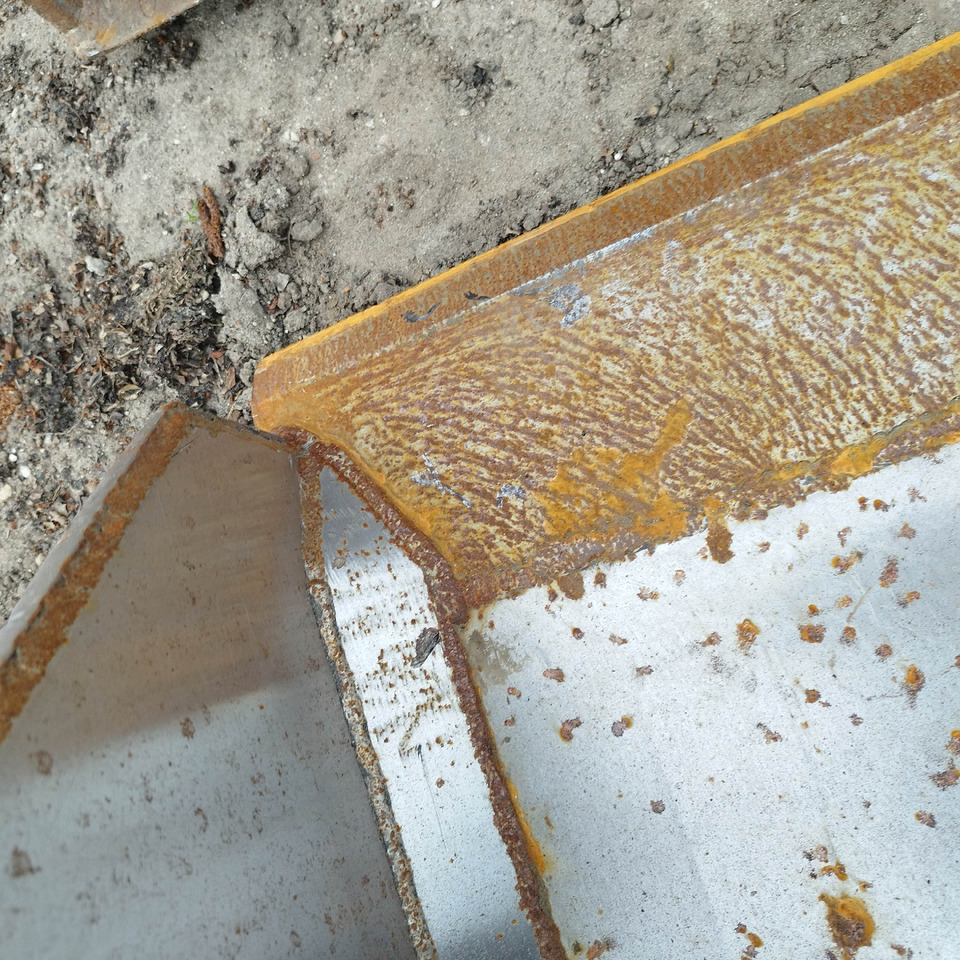 Manitou - Корпа за натоварувач: слика 5 Manitou - Корпа за натоварувач: слика 5