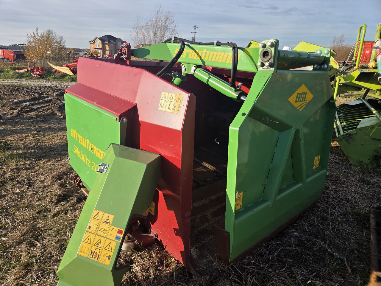 STRAUTMANN Siloblitz 201 D - Комбајн за сточна храна: слика 1 STRAUTMANN Siloblitz 201 D - Комбајн за сточна храна: слика 1