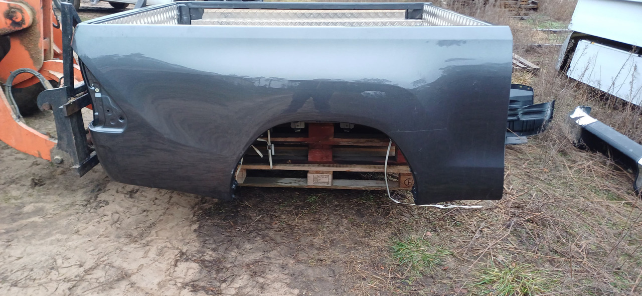 TOYOTA HILUX Extracab (2023 r.) NOWA paka skrzynia - Каросерија и екстериер за Автомобил: слика 5 TOYOTA HILUX Extracab (2023 r.) NOWA paka skrzynia - Каросерија и екстериер за Автомобил: слика 5