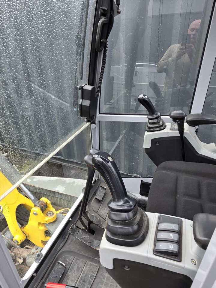 Wacker Neuson ET16 - Мини багер: слика 3 Wacker Neuson ET16 - Мини багер: слика 3