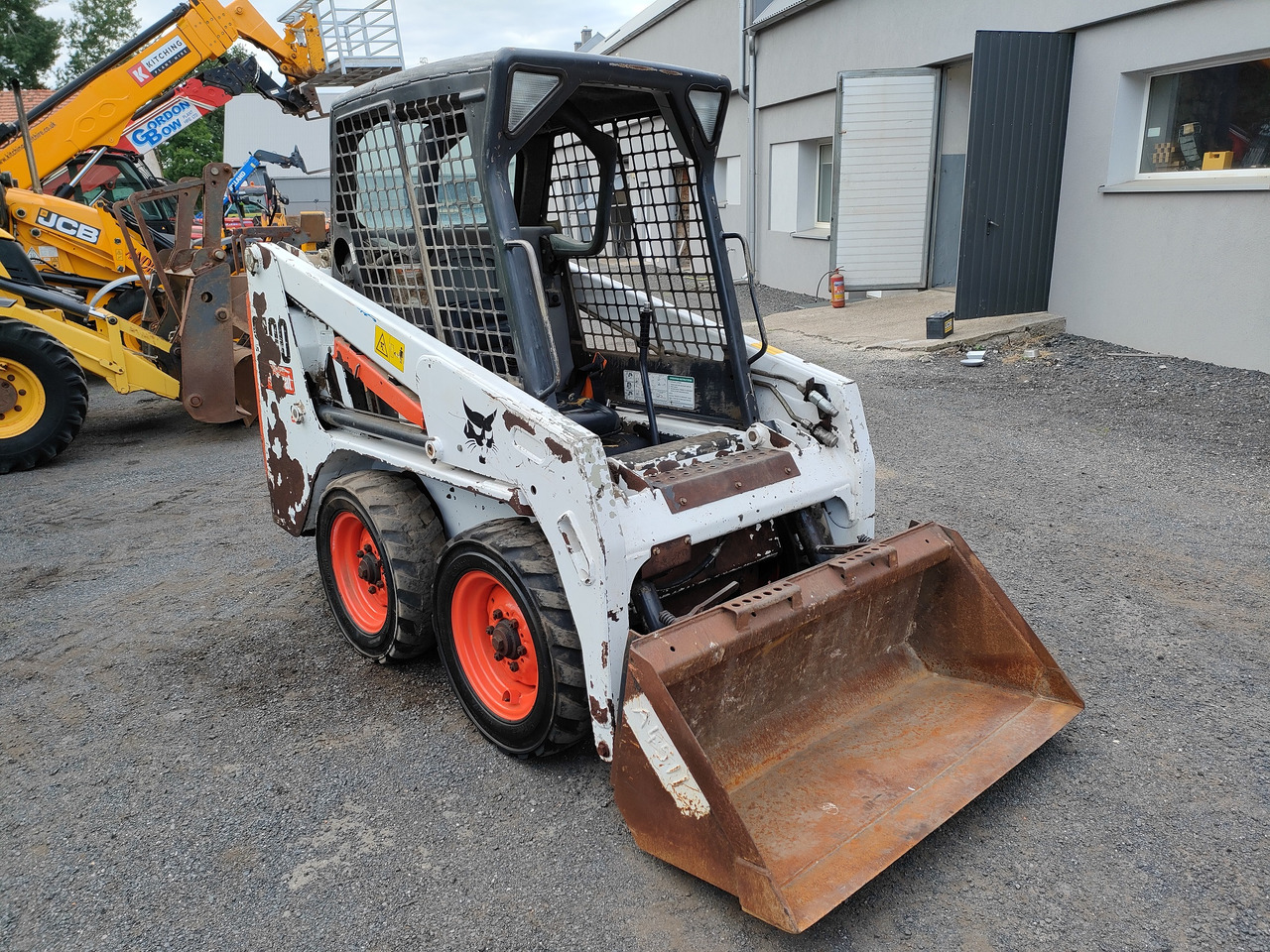 Bob cat s100 - Компактен натоварувач: слика 3 Bob cat s100 - Компактен натоварувач: слика 3