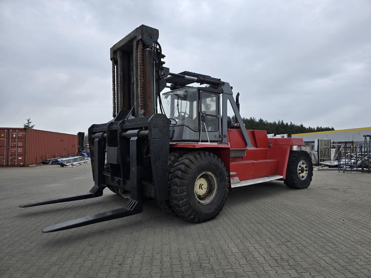 Kalmar KALMAR DCD420-12 - Ракувач со контејнери: слика 1 Kalmar KALMAR DCD420-12 - Ракувач со контејнери: слика 1