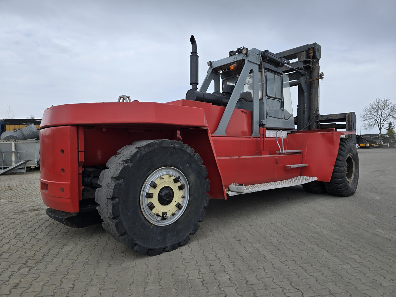 Kalmar KALMAR DCD420-12 - Ракувач со контејнери: слика 5 Kalmar KALMAR DCD420-12 - Ракувач со контејнери: слика 5