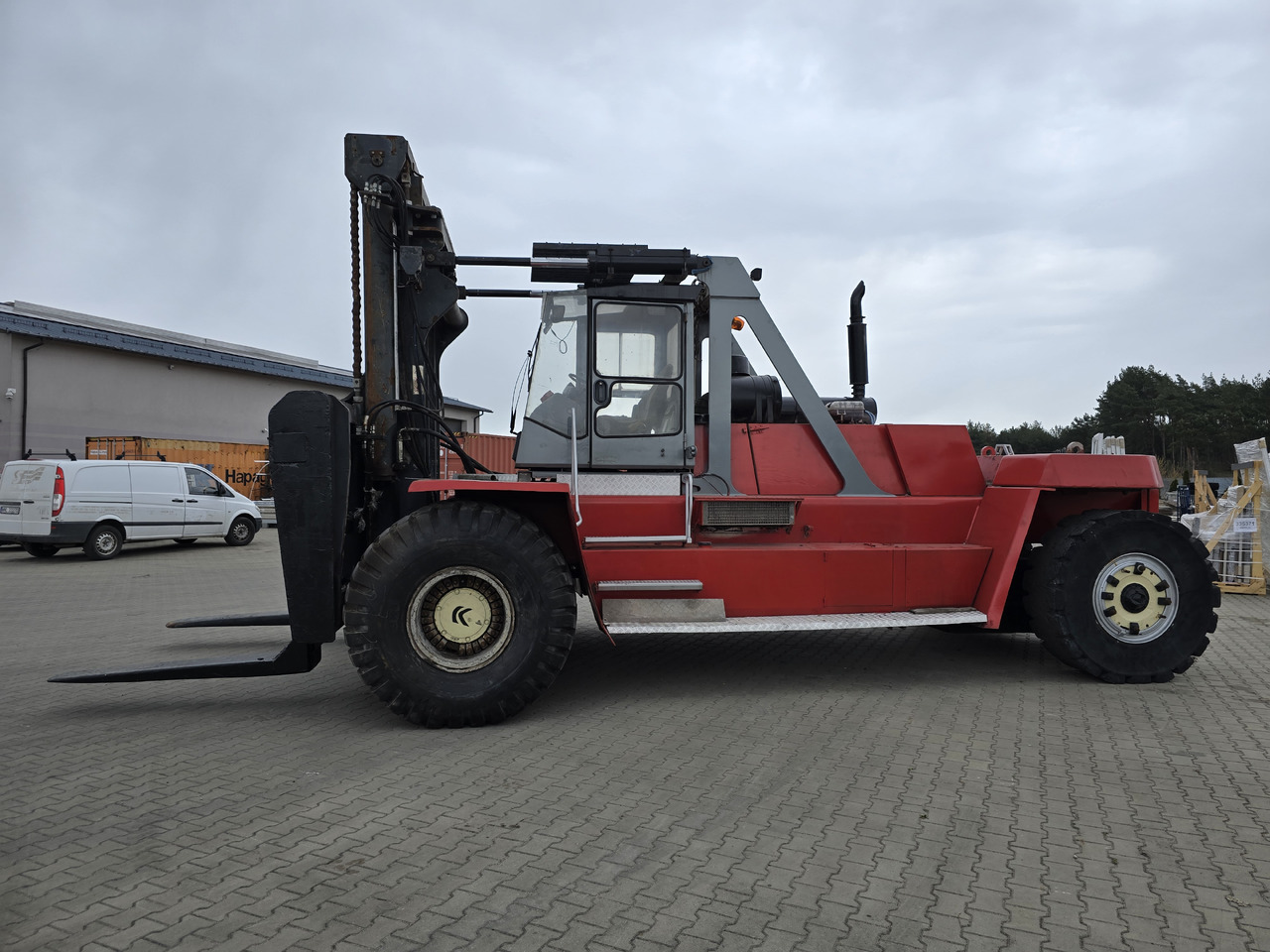 Kalmar KALMAR DCD420-12 - Ракувач со контејнери: слика 2 Kalmar KALMAR DCD420-12 - Ракувач со контејнери: слика 2
