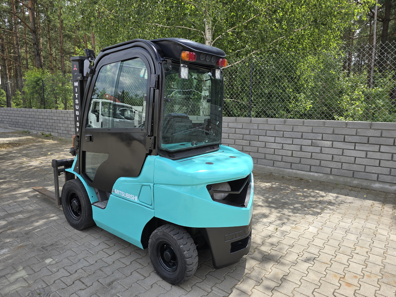 Mitsubishi FD25N - Дизел вилушкар: слика 5 Mitsubishi FD25N - Дизел вилушкар: слика 5