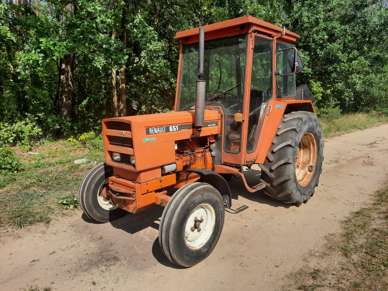 Трактор renault 651: слика 1