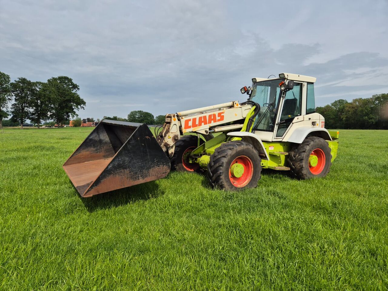 Claas Ranger 940 RX - Натоварувач на тркала: слика 1 Claas Ranger 940 RX - Натоварувач на тркала: слика 1