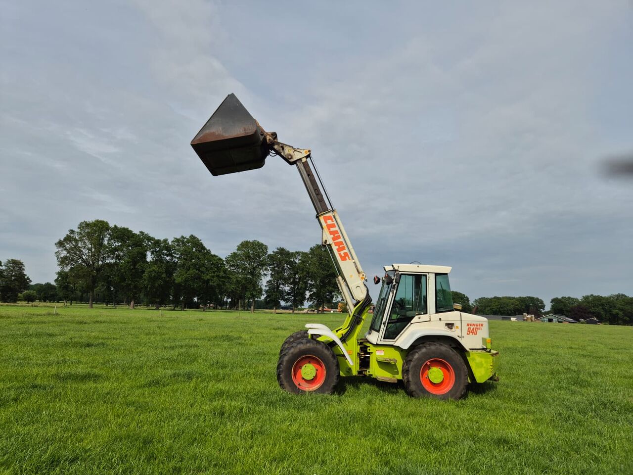 Claas Ranger 940 RX - Натоварувач на тркала: слика 2 Claas Ranger 940 RX - Натоварувач на тркала: слика 2