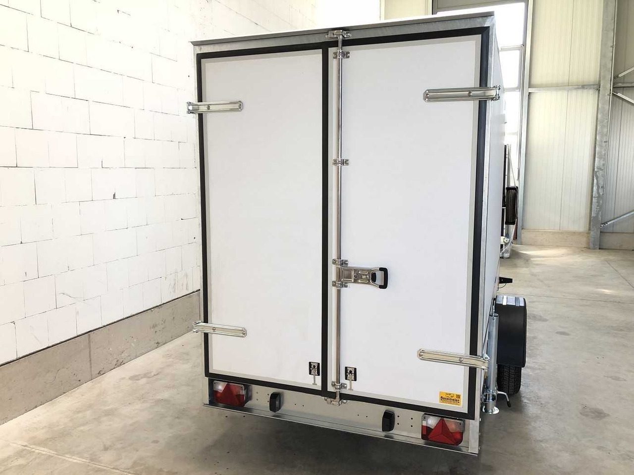 BLYSS F1330HD Kofferanhänger - Приколка сандучар: слика 5 BLYSS F1330HD Kofferanhänger - Приколка сандучар: слика 5