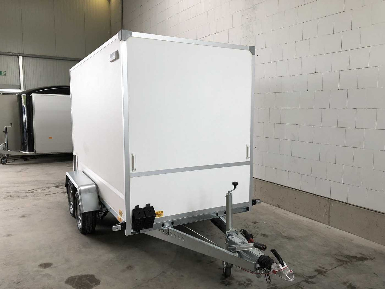 BLYSS F2030HTD Kofferanhänger - Приколка сандучар: слика 4 BLYSS F2030HTD Kofferanhänger - Приколка сандучар: слика 4