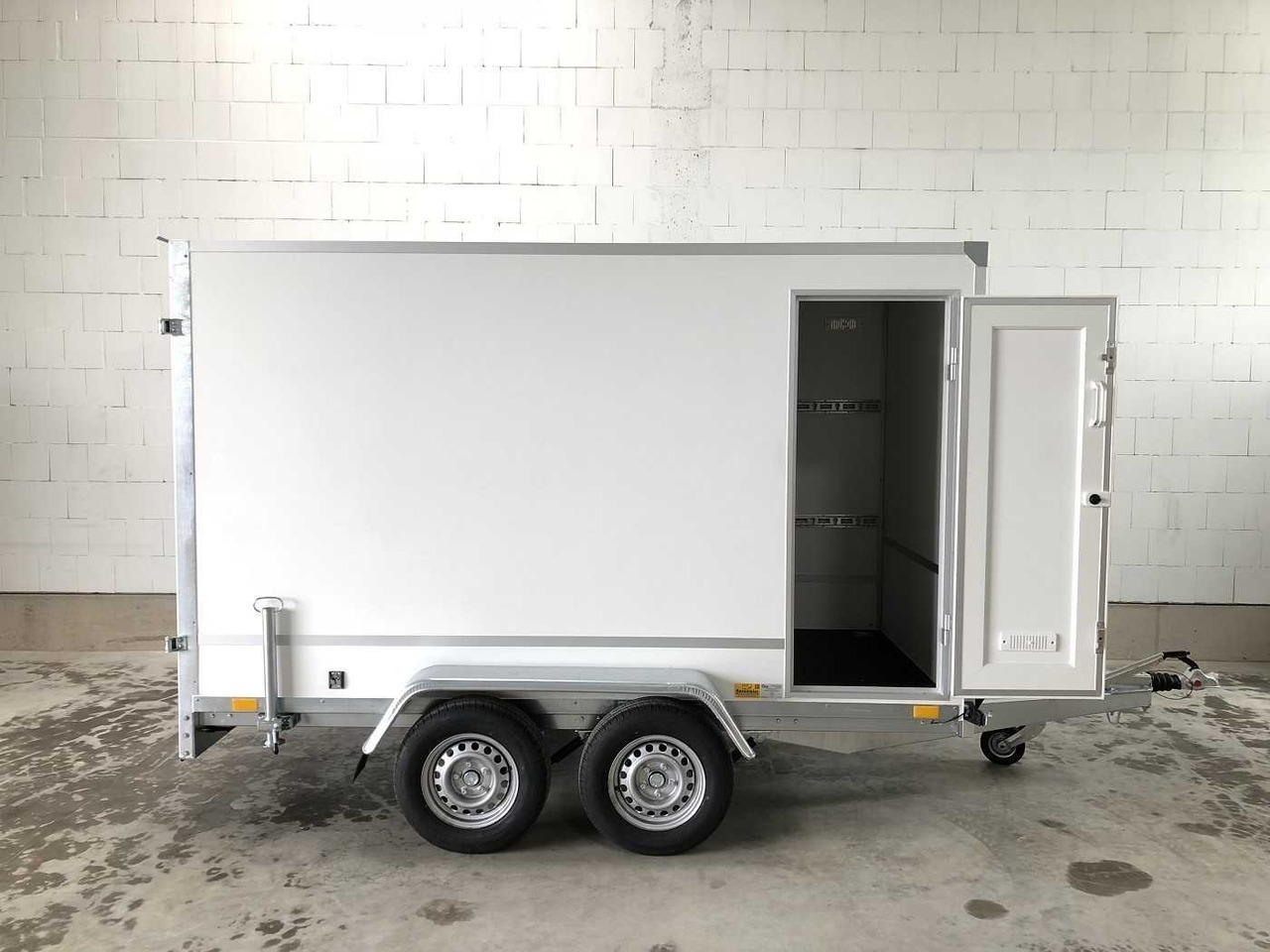 BLYSS F2030HTD Seitentür Kofferanhänger - Приколка сандучар: слика 1 BLYSS F2030HTD Seitentür Kofferanhänger - Приколка сандучар: слика 1