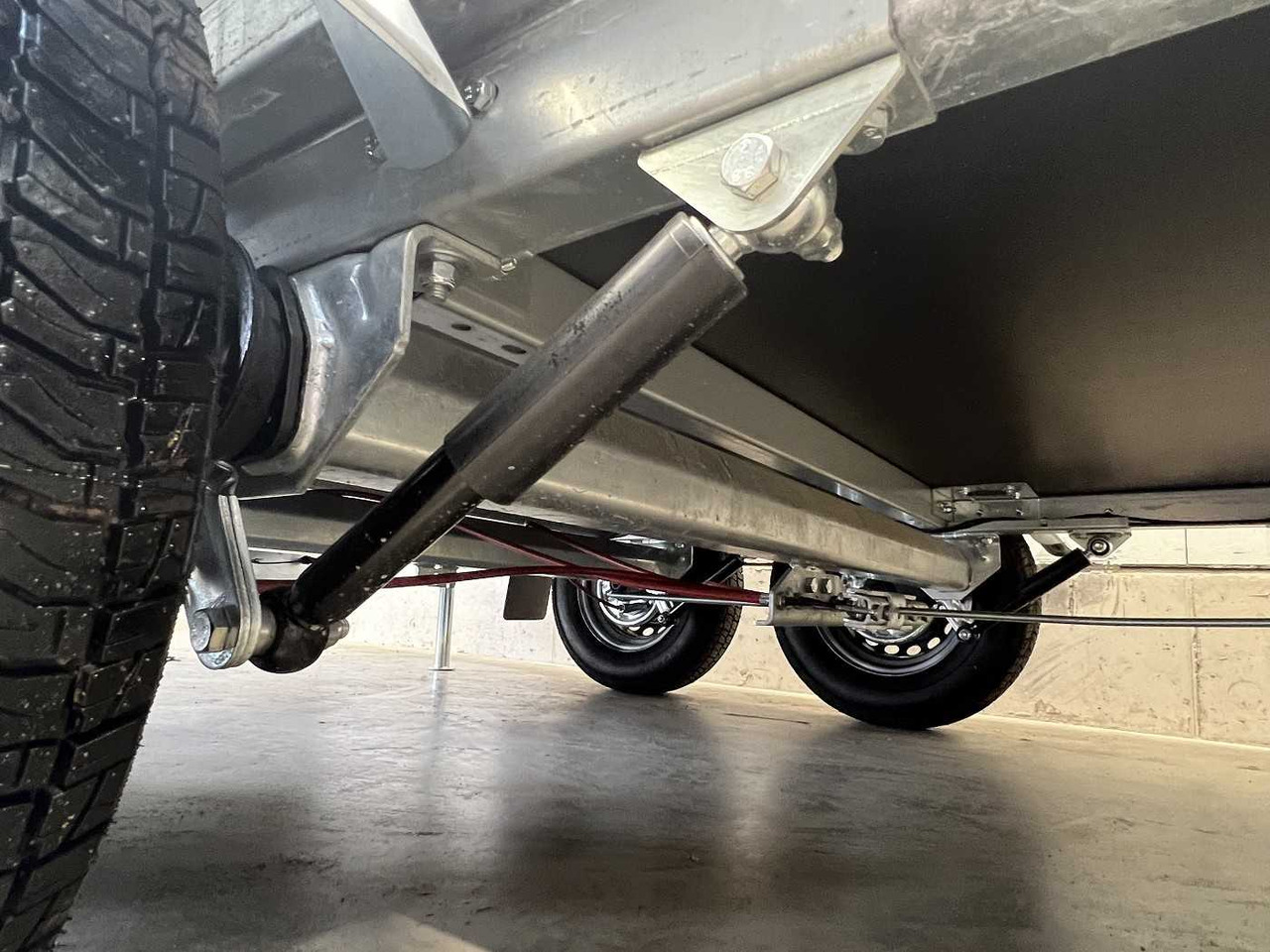 Лизинг на BLYSS F2736HTD Rampe Seitentür Kofferanhänger BLYSS F2736HTD Rampe Seitentür Kofferanhänger: слика 18 Лизинг на BLYSS F2736HTD Rampe Seitentür Kofferanhänger BLYSS F2736HTD Rampe Seitentür Kofferanhänger: слика 18