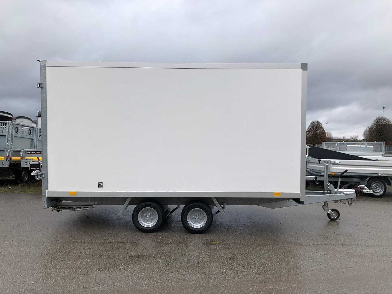 BLYSS FC2736HT Kofferanhänger - Приколка сандучар: слика 1 BLYSS FC2736HT Kofferanhänger - Приколка сандучар: слика 1