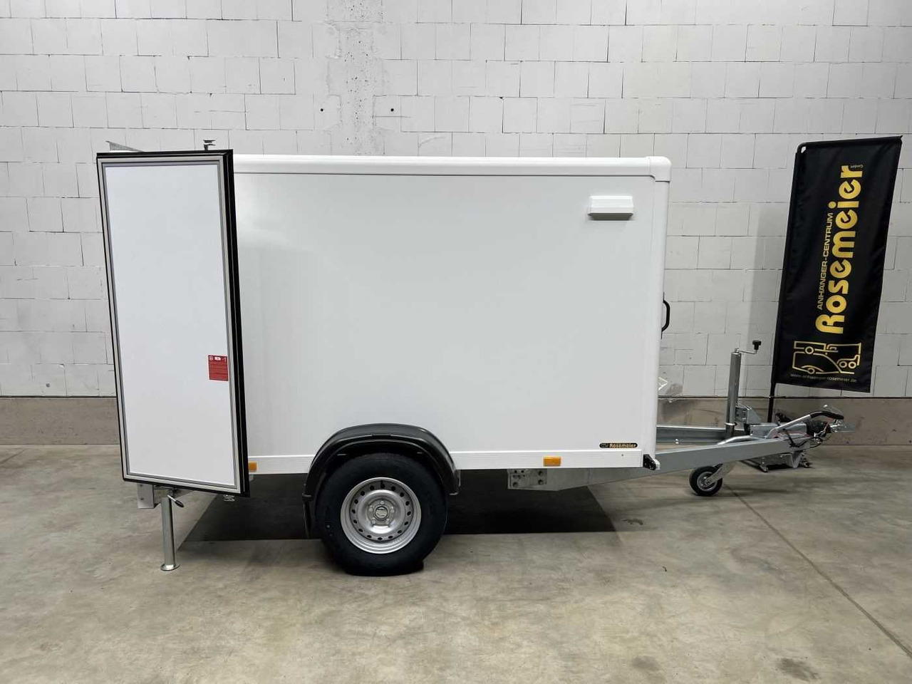 BLYSS FS1326/150HL Kofferanhänger - Приколка сандучар: слика 1 BLYSS FS1326/150HL Kofferanhänger - Приколка сандучар: слика 1