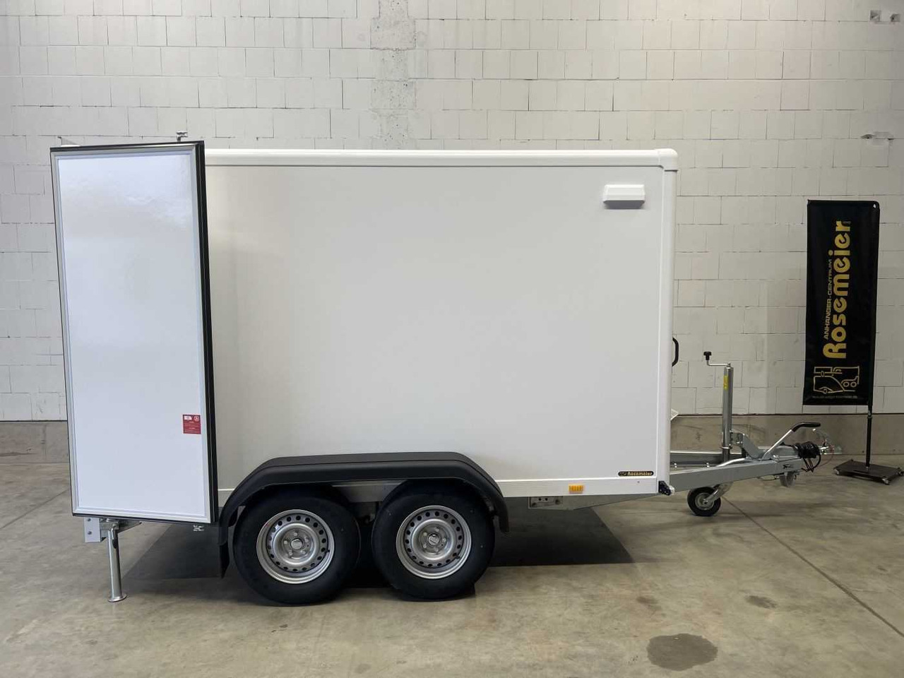 BLYSS FS2030/180HTL Kofferanhänger - Приколка сандучар: слика 1 BLYSS FS2030/180HTL Kofferanhänger - Приколка сандучар: слика 1