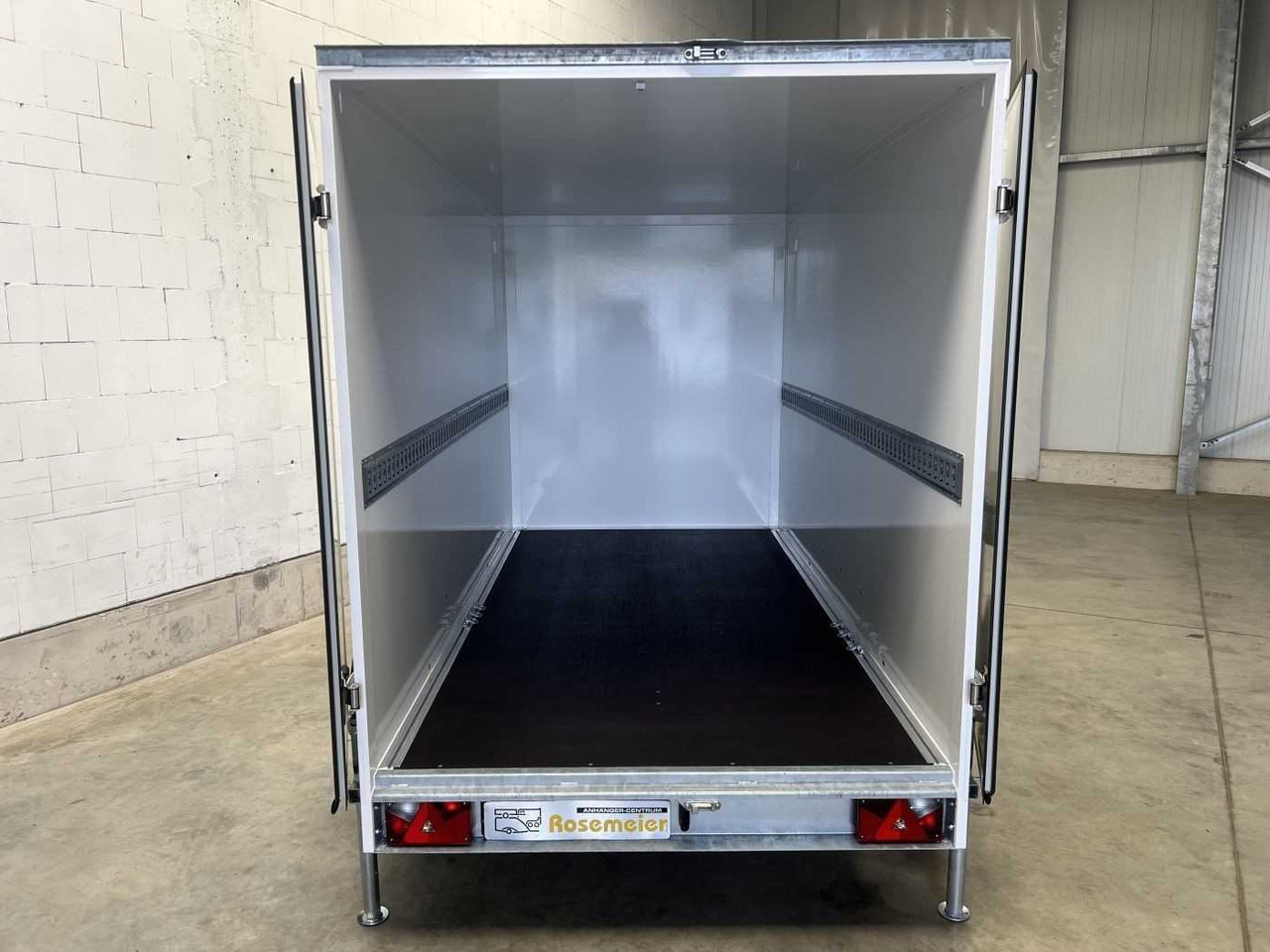 BLYSS FS2030/180HTL Kofferanhänger - Приколка сандучар: слика 4 BLYSS FS2030/180HTL Kofferanhänger - Приколка сандучар: слика 4