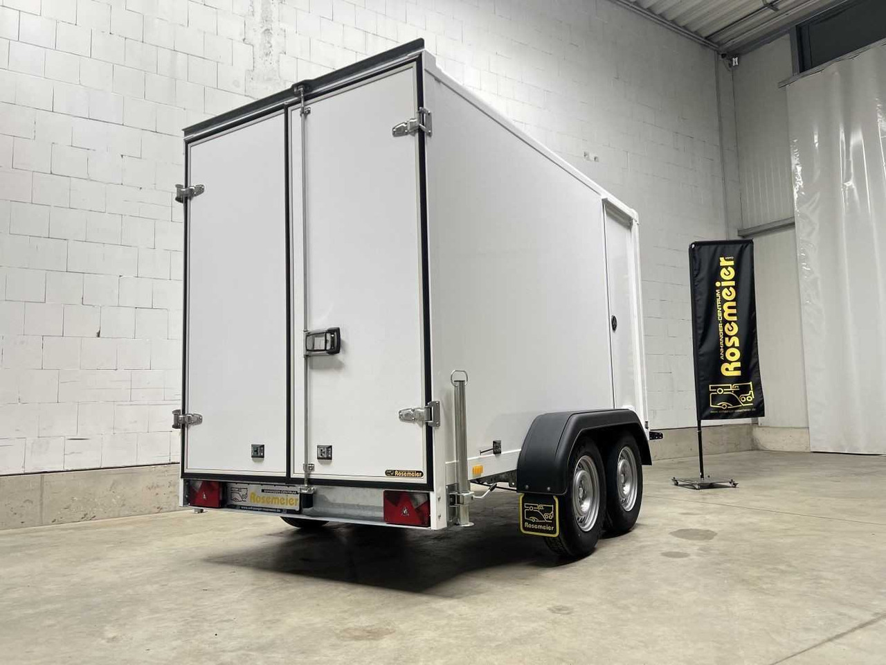 BLYSS FS2730/180HTL Tür Kofferanhänger - Приколка сандучар: слика 4 BLYSS FS2730/180HTL Tür Kofferanhänger - Приколка сандучар: слика 4