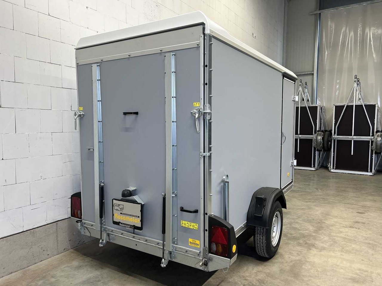 BOECKMANN KT 3015/15 M F Tür TKL Stützen Kofferanhänger - Приколка сандучар: слика 4 BOECKMANN KT 3015/15 M F Tür TKL Stützen Kofferanhänger - Приколка сандучар: слика 4