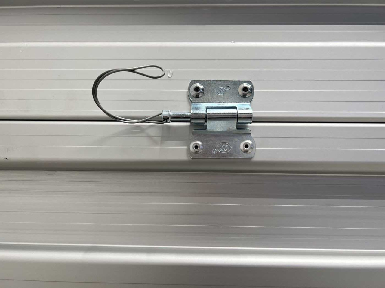 BOECKMANN TL-AL 2111/75 BW-Aufsatz+Stütz Kastenanhänger un - Автомобил приколка: слика 5 BOECKMANN TL-AL 2111/75 BW-Aufsatz+Stütz Kastenanhänger un - Автомобил приколка: слика 5