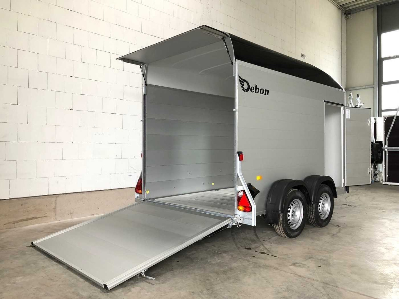 CHEVAL LIBERTE C500 Roadster 2 Türen Kofferanhänger - Приколка за мотоцикл: слика 2 CHEVAL LIBERTE C500 Roadster 2 Türen Kofferanhänger - Приколка за мотоцикл: слика 2