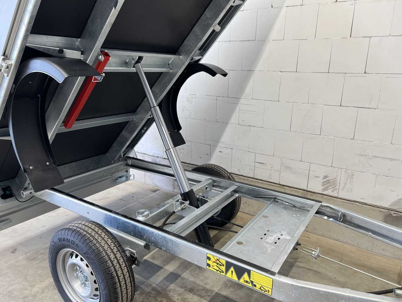 CHEVAL LIBERTE DEBON PW0E Eco 1500 Rückwärtskipper - Кипер приколка: слика 3 CHEVAL LIBERTE DEBON PW0E Eco 1500 Rückwärtskipper - Кипер приколка: слика 3