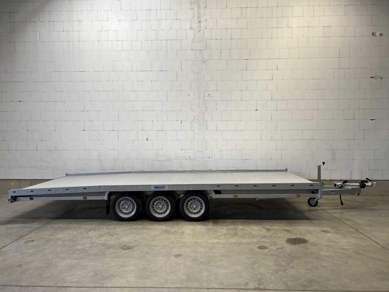 HULCO Carax-3 3500 Autotransporter - Автотранспортна приколка: слика 1 HULCO Carax-3 3500 Autotransporter - Автотранспортна приколка: слика 1