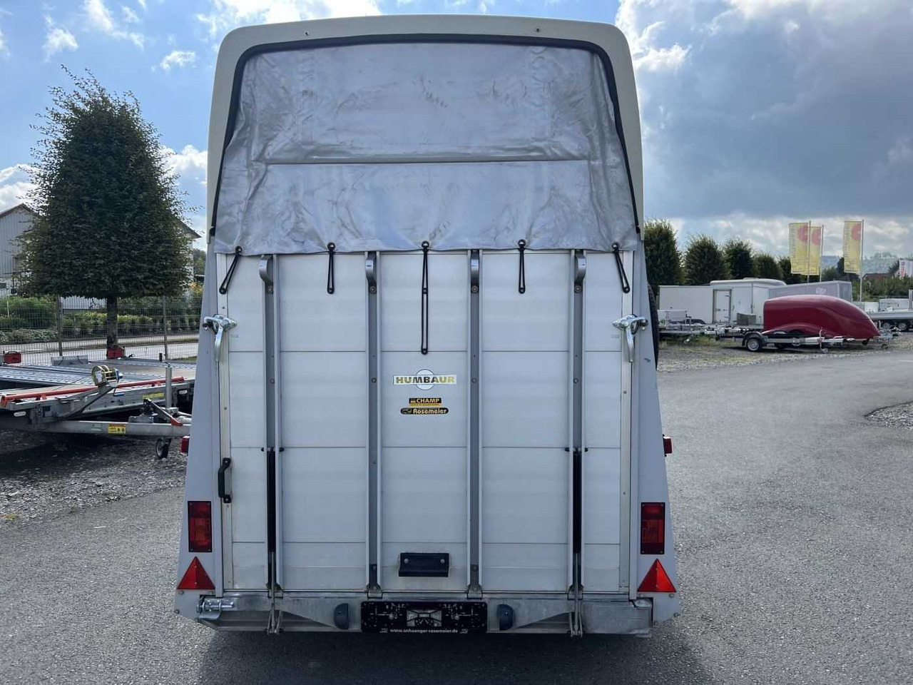 HUMBAUR HP 2000 Pferdeanhänger - Автомобил приколка: слика 4 HUMBAUR HP 2000 Pferdeanhänger - Автомобил приколка: слика 4