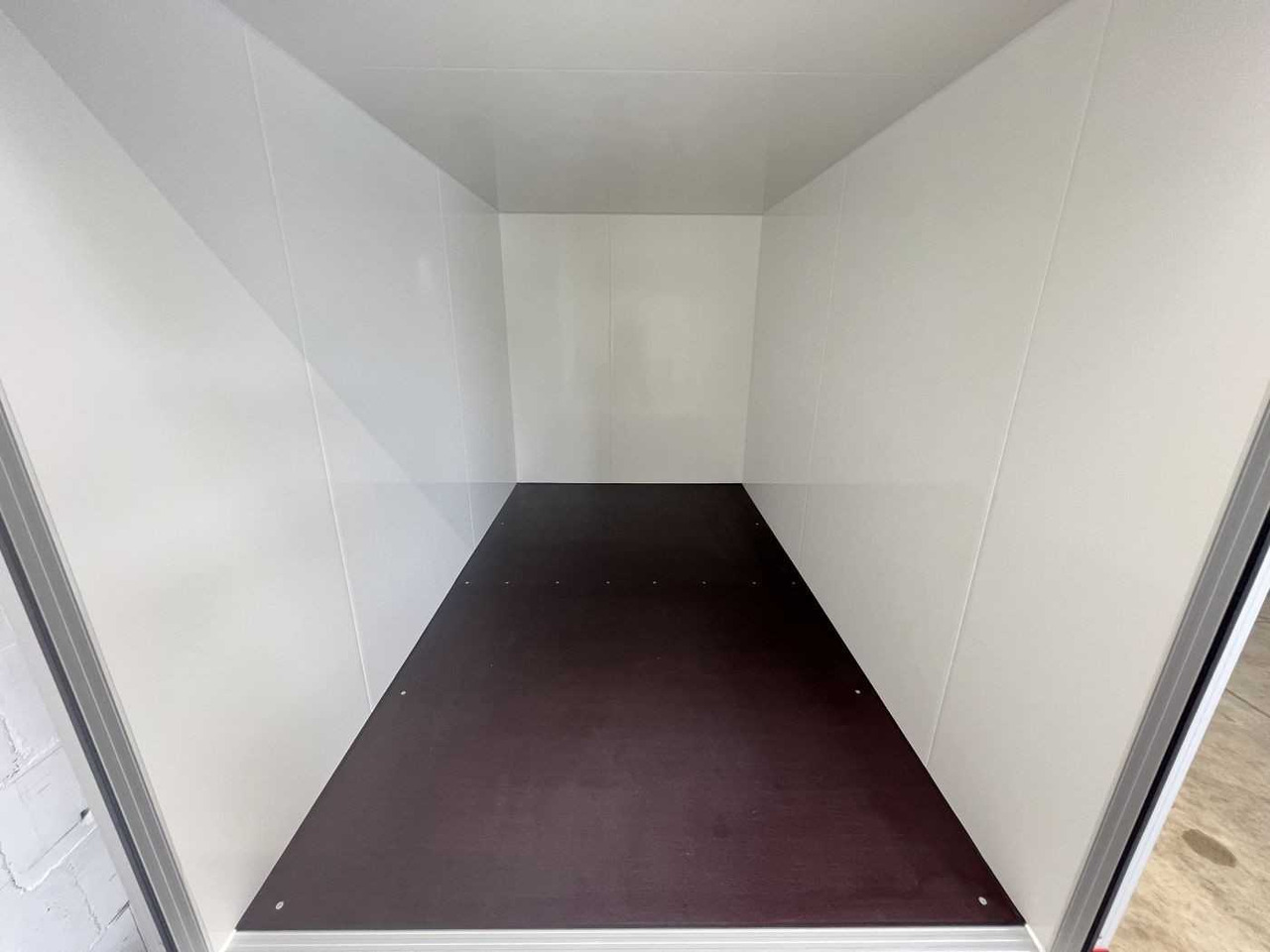 UNSINN UKH 3017-30-14 Kofferanhänger Hochlader - Автомобил приколка: слика 4 UNSINN UKH 3017-30-14 Kofferanhänger Hochlader - Автомобил приколка: слика 4