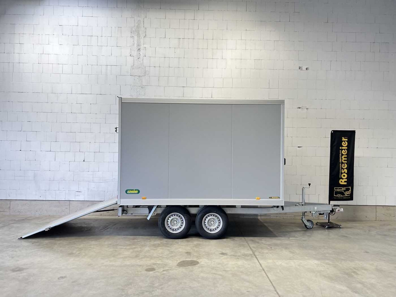 UNSINN UKH 3017-30-14 Kofferanhänger Hochlader - Автомобил приколка: слика 1 UNSINN UKH 3017-30-14 Kofferanhänger Hochlader - Автомобил приколка: слика 1