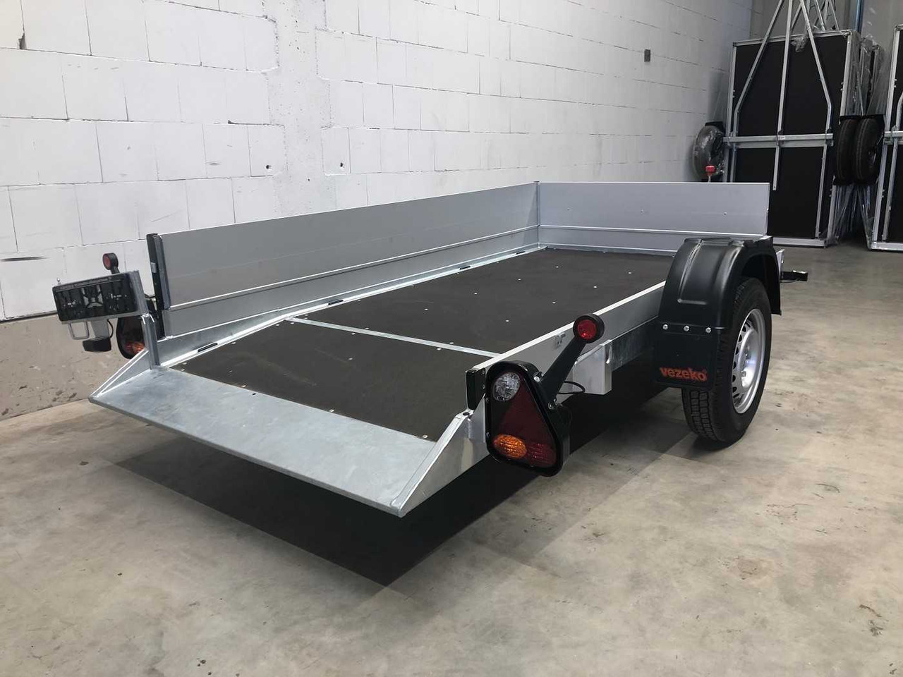 VEZEKO Husky F 10.25 Bordwandaufsatz Absenker - Роло/ Подизач приколка: слика 3 VEZEKO Husky F 10.25 Bordwandaufsatz Absenker - Роло/ Подизач приколка: слика 3